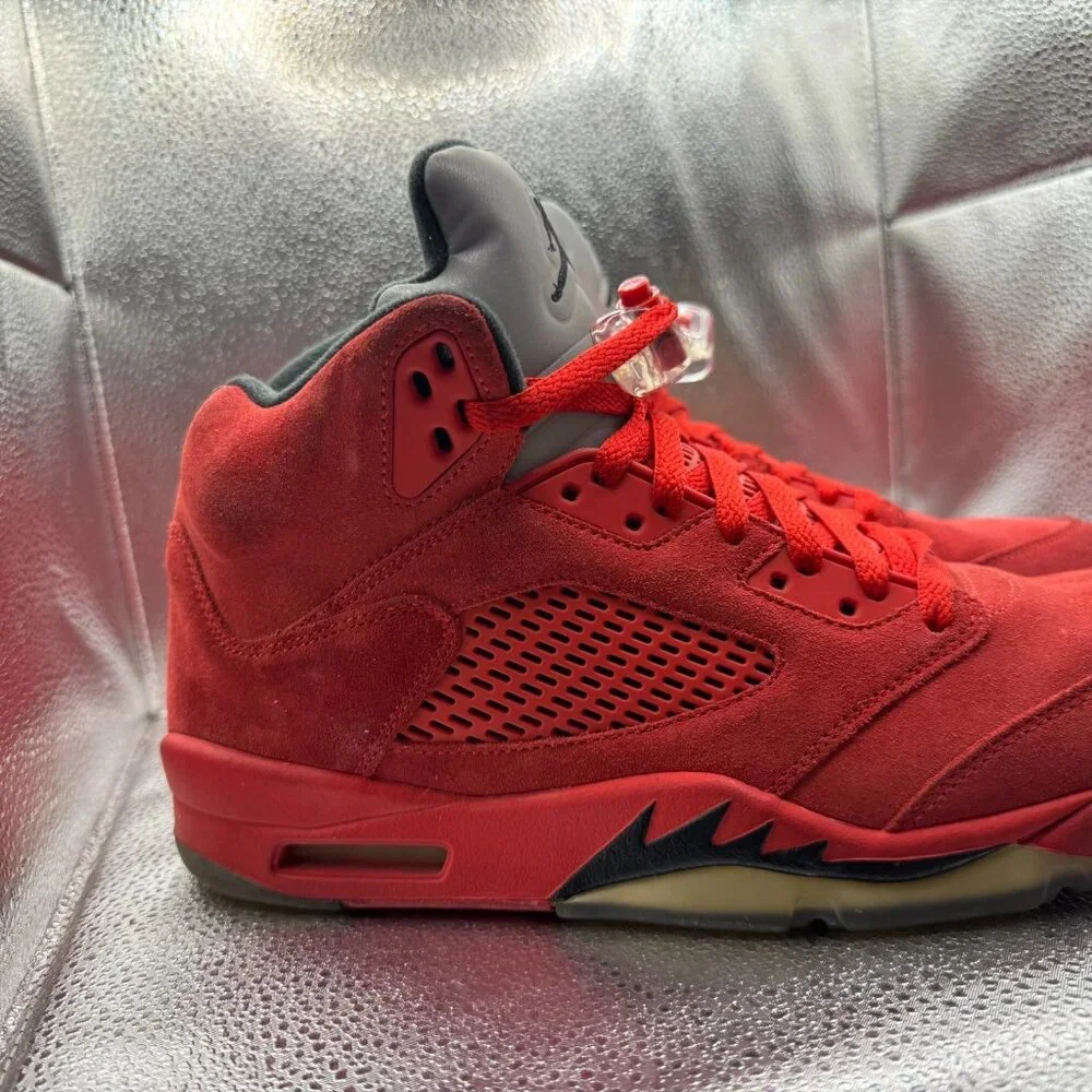 Size 10.5 Air‎ Jordan V 5 Retro University Red Suede Athletic Sneaker 136027-602